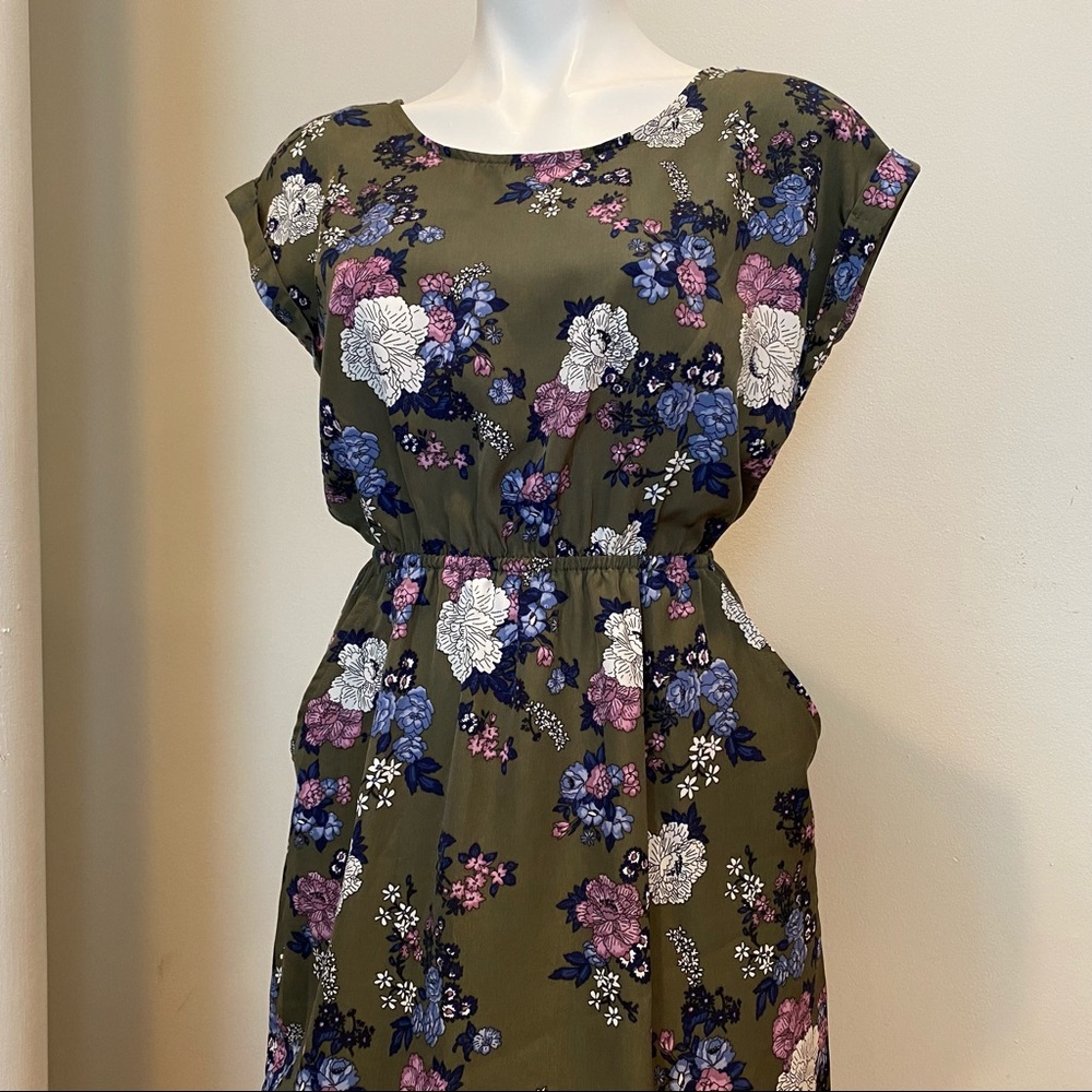 Hippie Rose olive green floral dress with pockets